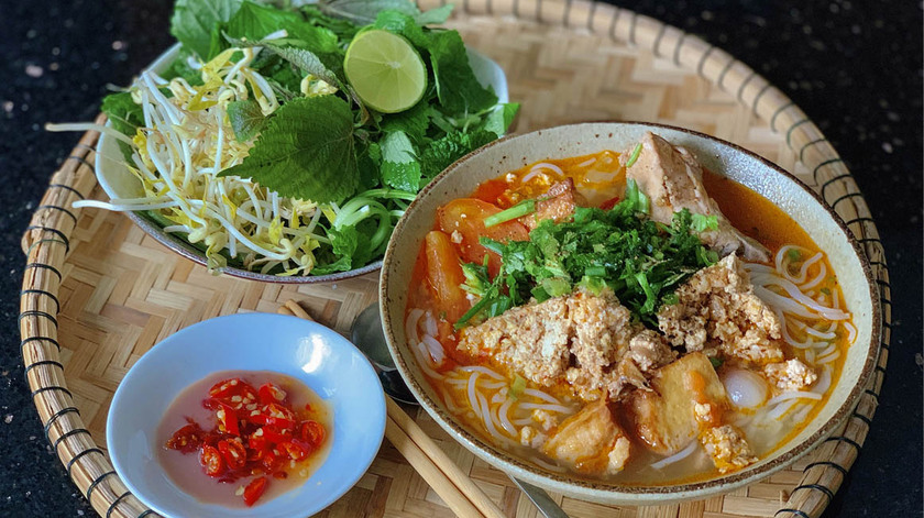 Nhiều người nhầm lẫn giữa canh bún cua và bún riêu cua