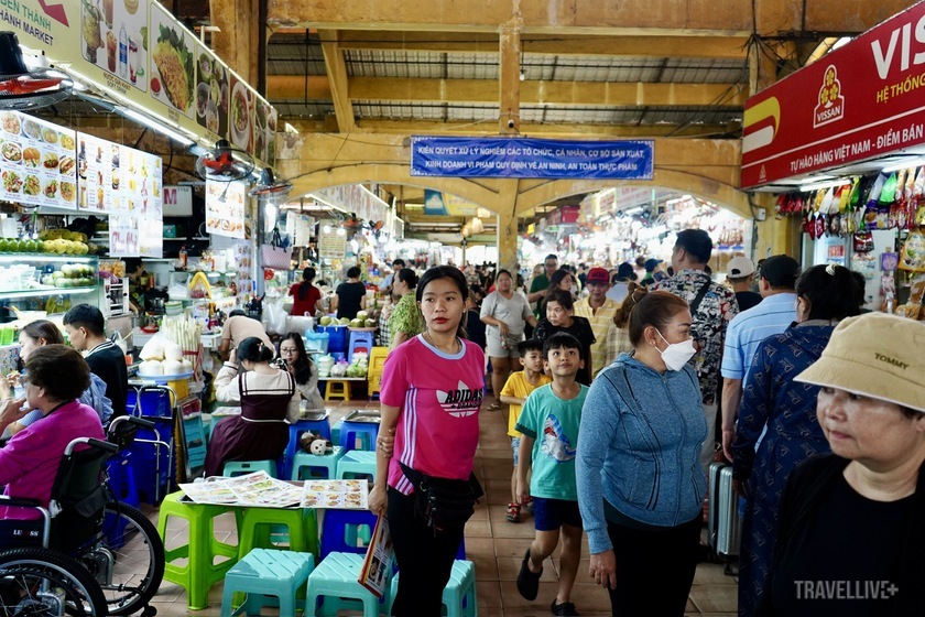 Không chỉ là nơi giao thương, chợ Bến Thành còn mang giá trị văn hóa sâu sắc