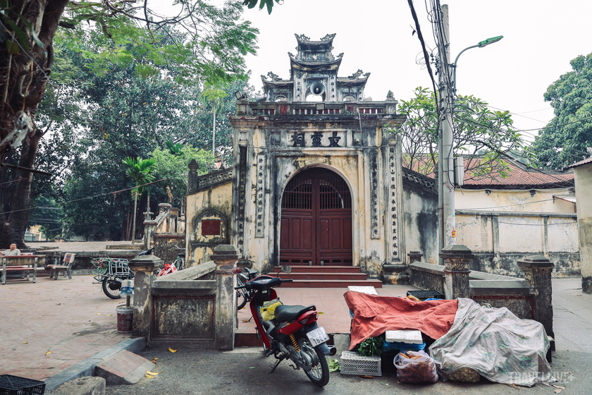 Với khung cảnh mang đậm nét đặc trưng của làng quê Bắc bộ cũng như giao thông thuận tiện, làng Tây Mỗ đã trở thành 