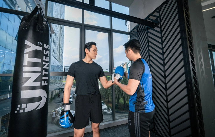 Unity Fitness là một trong những phòng gym uy tín hàng đầu, mang đến không gian tập luyện lý tưởng và dịch vụ đạt chuẩn 5 sao