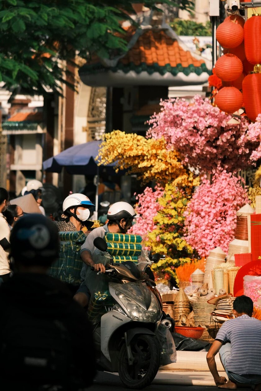 Chở Tết về trên phố