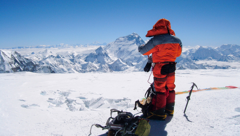 Điều này đồng nghĩa với việc hành trình đến với đỉnh Everest sẽ đắt đỏ hơn