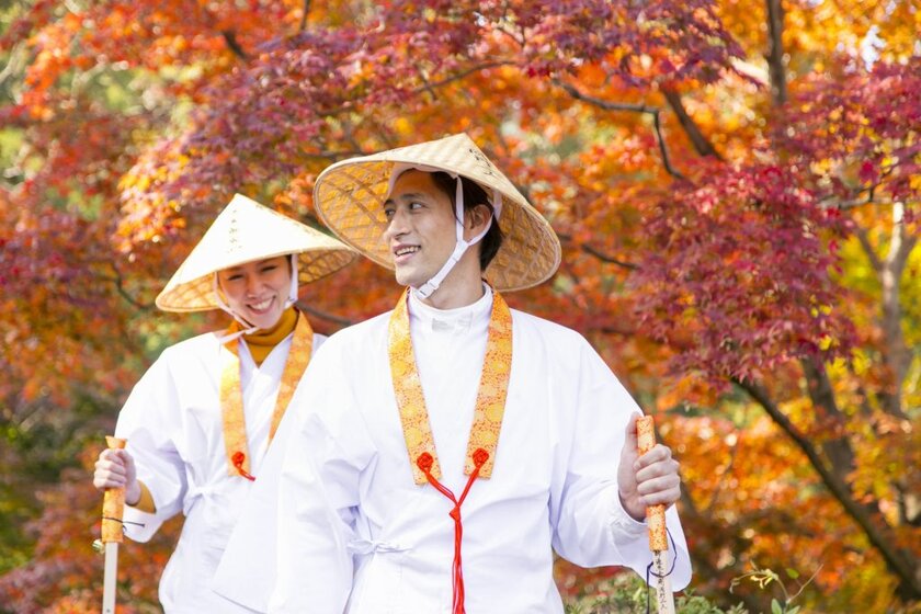 Hành hương Shikoku theo truyền thống là đi bộ, và nhiều người ngày nay vẫn chọn đi bộ