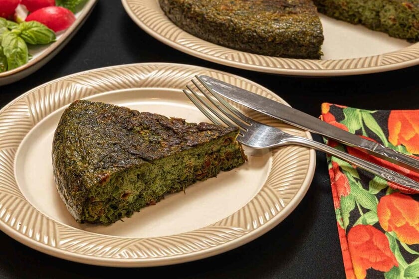 Kookoo sabzi, trứng rán với rau thơm của Iran