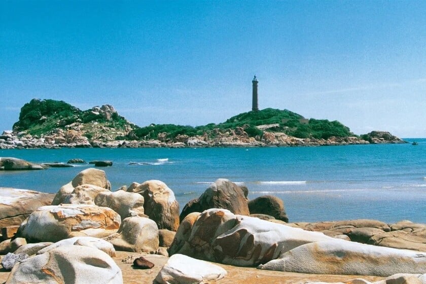 Bãi biển Đá Nhảy