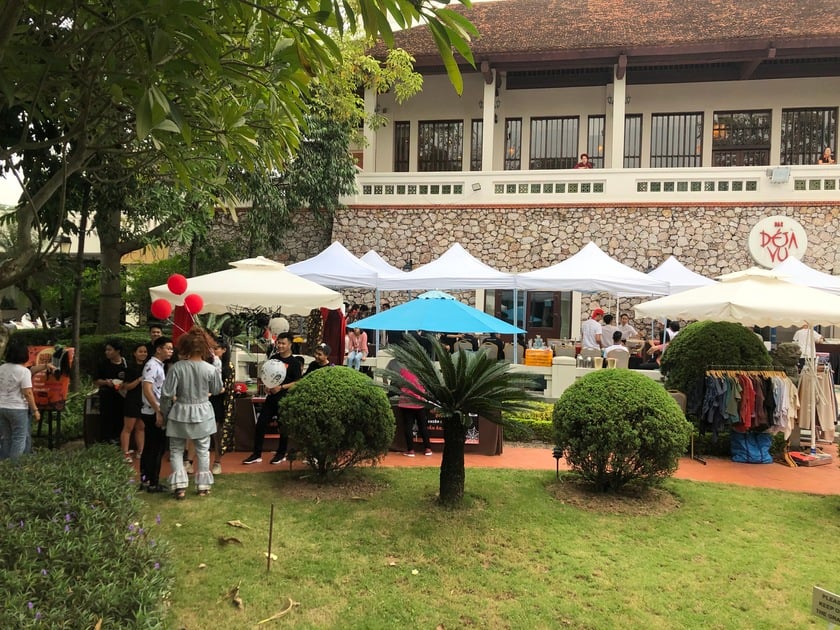 Hội chợ Spend With Heart, tổ chức tại vườn Sheraton Hanoi