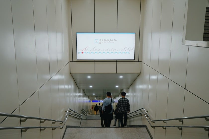 Riêng ngày 30/4 diễn ra lễ diễu binh chính thức, tuyến metro sẽ hoạt động sớm từ 4h30 đến 23h, với số lượng chuyến được tăng cường lên khoảng 240 chuyến trong ngày