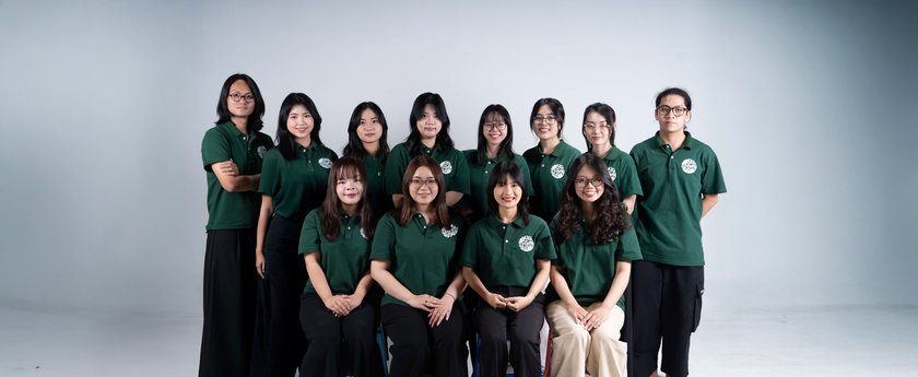 Các thành viên của đội ngũ LKLK (Loc Koc Leng Keng)