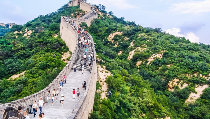 Điều này không chỉ mang lại sự tiện lợi, thoải mái mà còn giúp những người có thể gặp khó khăn về thể chất vẫn có cơ hội khám phá trọn vẹn vẻ đẹp của Vạn Lý Trường Thành