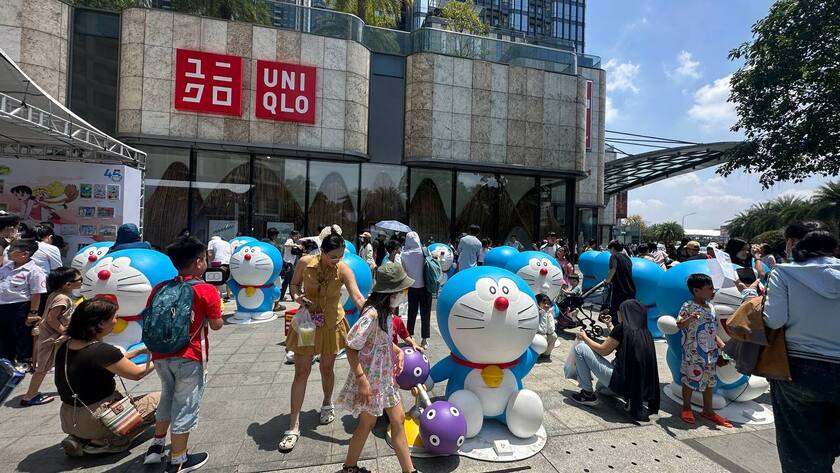 TPHCM đang sôi động với triển lãm Doraemon, nơi người lớn và trẻ em có cơ hội gặp gỡ chú mèo máy huyền thoại đã gắn bó với nhiều thế hệ