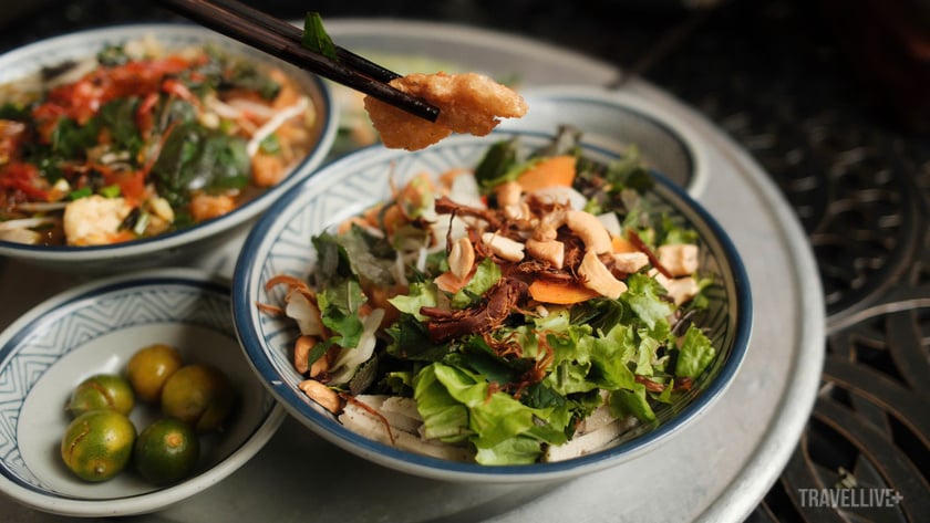 Bún trộn chay