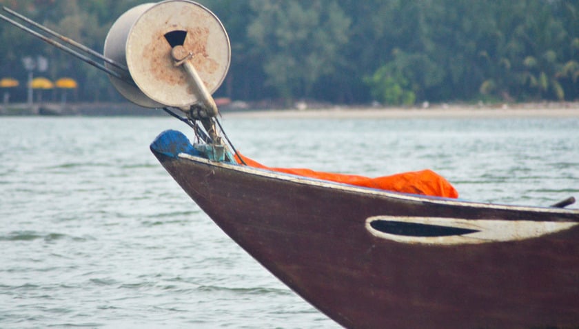 Trong hành trình đánh bắt dài ngày trên biển lớn, mắt thuyền là điểm tựa tinh thần cho ngư dân
