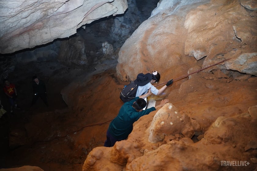 Chinh phục các hang động trong chuyến trekking
