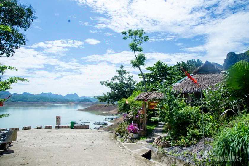 Xóm Ngòi, xã Suối Hoa - nơi để hướng dẫn viên phổ biến cách di chuyển trong quá trình trekking