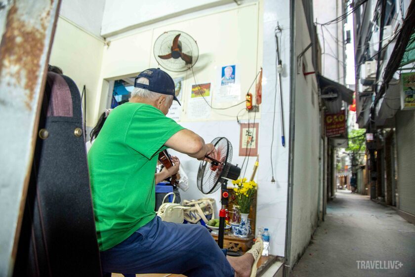 Quán ốc nằm trong ngõ nhỏ