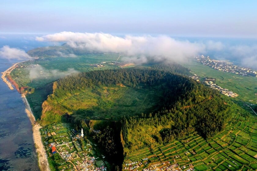 Núi Giếng Tiền