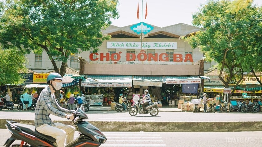Chợ Đông Ba – khu chợ lâu đời và sầm uất nhất thành phố
