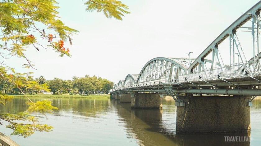 4 giờ ở Huế không dài nhưng đủ để bạn cảm nhận được nhịp sống chậm rãi