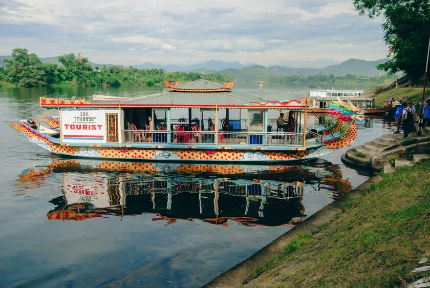 Thuyền rồng, nét đặc trưng tại Huế