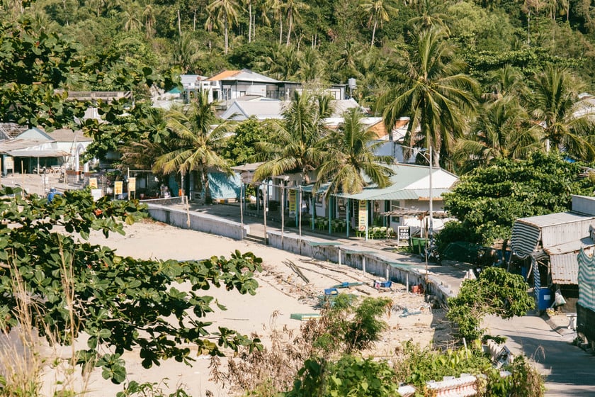 Khung cảnh bình dị trên Hòn Sơn