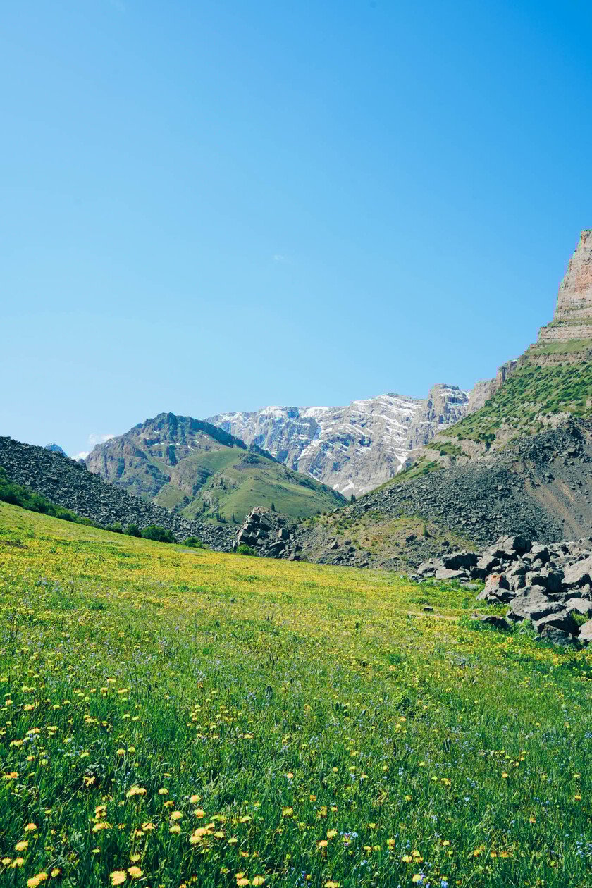 Nhiều loại địa hình xuất hiện trên cung trek mang đến những thử thách khó nhằn và cả những trải nghiệm thi vị.