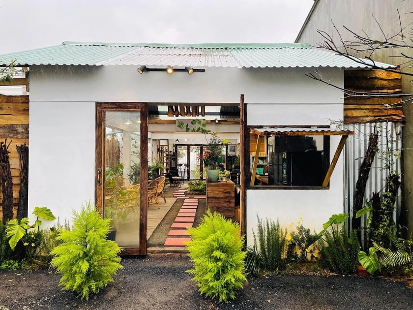 Tiệm cà phê Xanh Yên