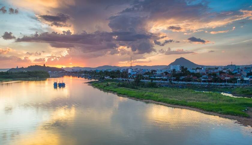 Hành trình từ rừng đến biển là sự kết nối câu chuyện văn hóa lịch sử đầy sống động bản sắc của các cộng đồng sống ven sông