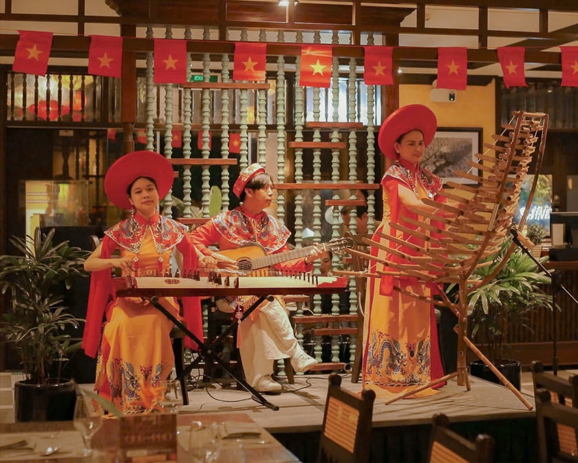 Biểu diễn đàn T’rưng, đàn tranh