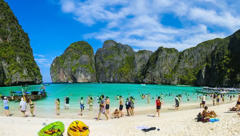Nhiều cảnh quay được quay tại Phuket để làm điểm nhấn cho chặng hành trình này