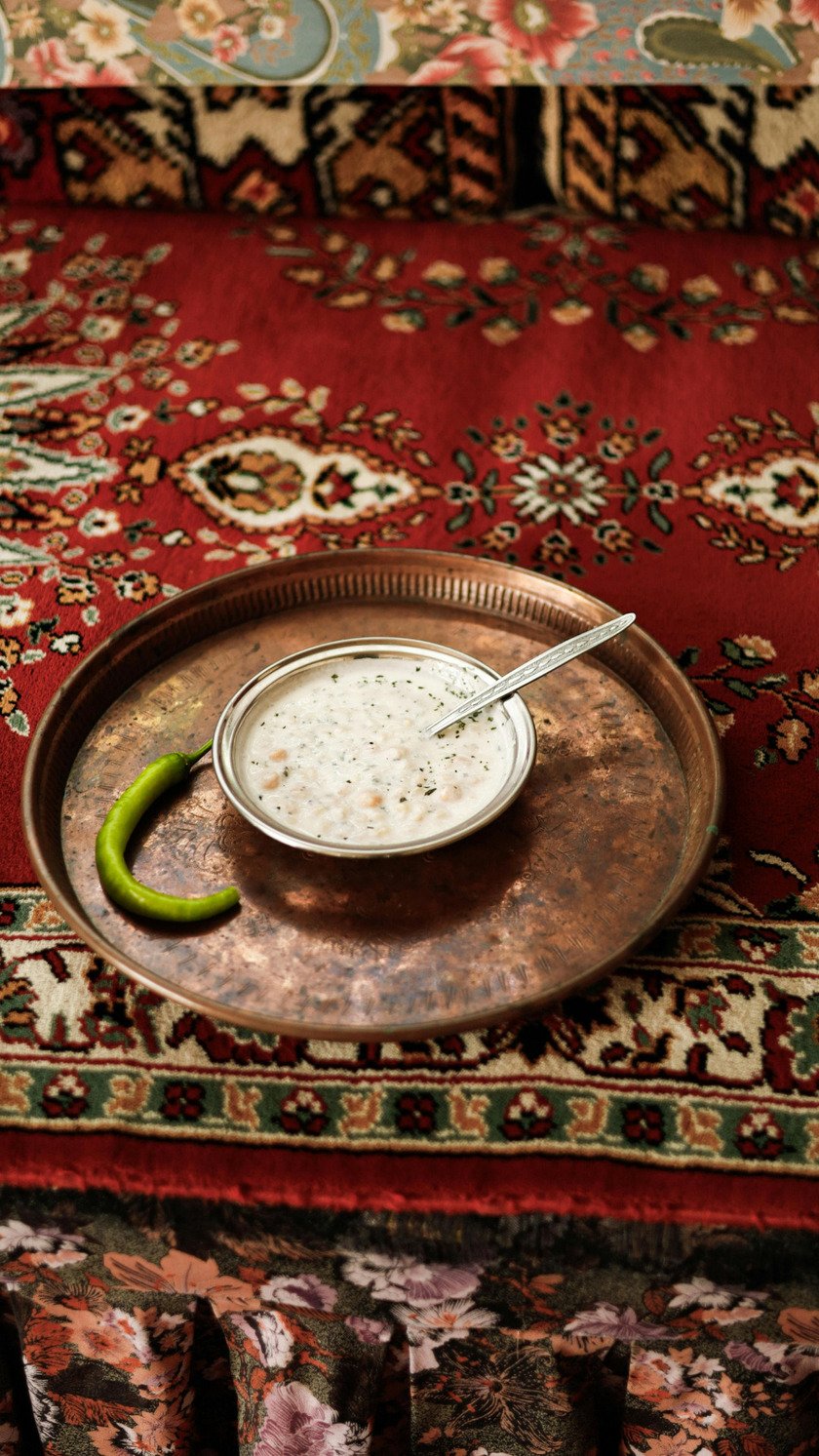 Hỗn hợp ayran gồm sữa chua, nước và muối là thức uống giải nhiệt mùa hè nổi tiếng của Thổ Nhĩ Kỳ, có lịch sử hơn 1.000 năm nhưng ít người biết