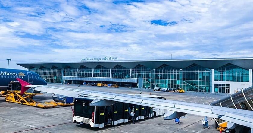 Tại dự án sửa chữa lần này, đường băng là hạng mục có vốn đầu tư lớn nhất - hơn 623 tỷ đồng. Đường băng hiện hữu sẽ được kéo dài lên 3.000 m, đáp ứng cả tàu bay thân rộng