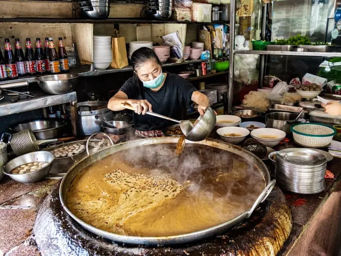 Người ta bảo, trong mỗi giọt nước dùng là dư vị của... thời gian