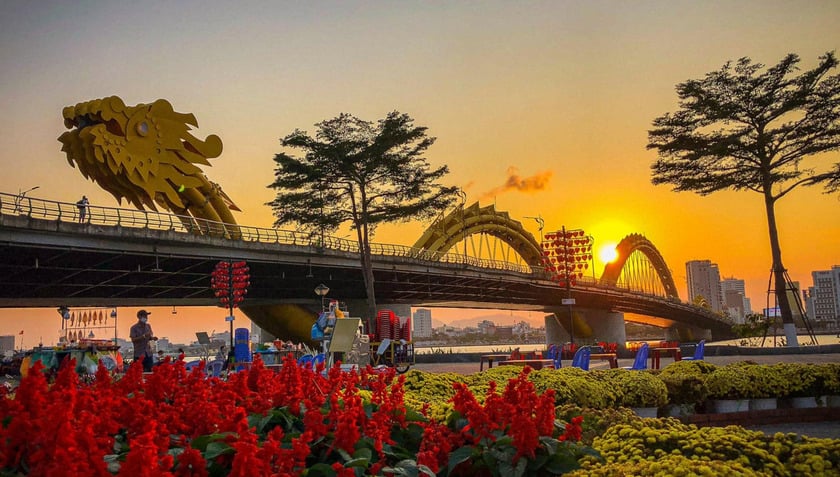 Một nơi có đầy đủ biển, núi, sông như thế thì không có gì khó hiểu khi nhiều du khách Hàn Quốc nhất là những sao Hàn thường xuyên chọn Đà Nẵng để “trốn” khỏi showbiz