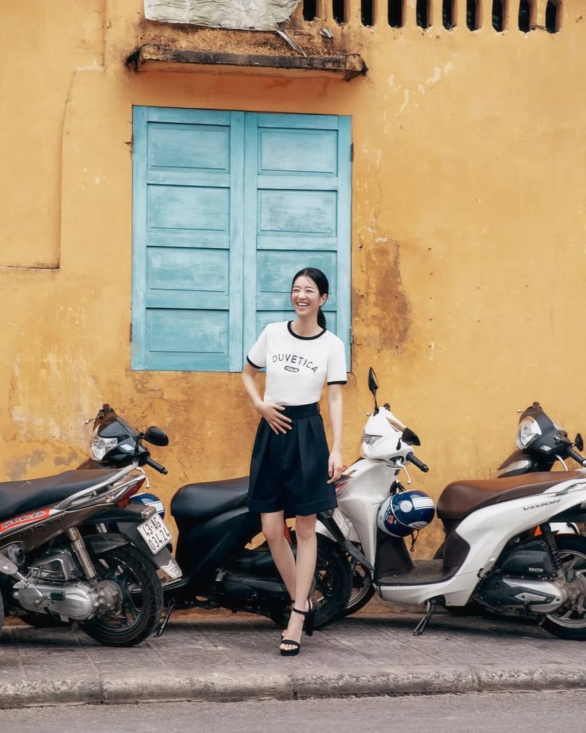 Tháng 5, nữ diễn viên Hàn Quốc Seo Ye Ji cũng có chuyến thăm Đà Nẵng, Hội An