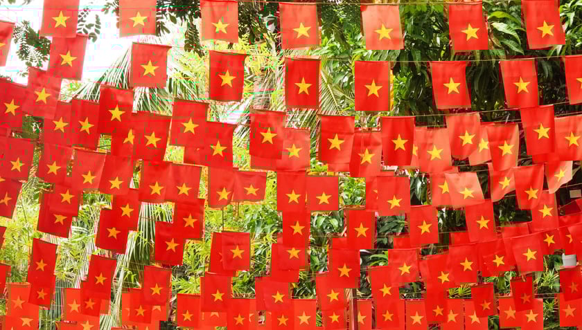Đây còn là một bước ngoặt mang tính tư duy chiến lược về thể chế: chuyển từ mô hình phân tầng hành chính nhiều cấp sang mô hình gọn nhẹ, linh hoạt, hiệu lực và gần dân hơn
