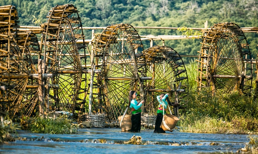 Guồng nước Pù Luông