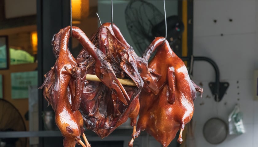 Thưởng thức vịt quay Bắc Kinh như tham gia nghi thức ẩm thực đầy mê hoặc