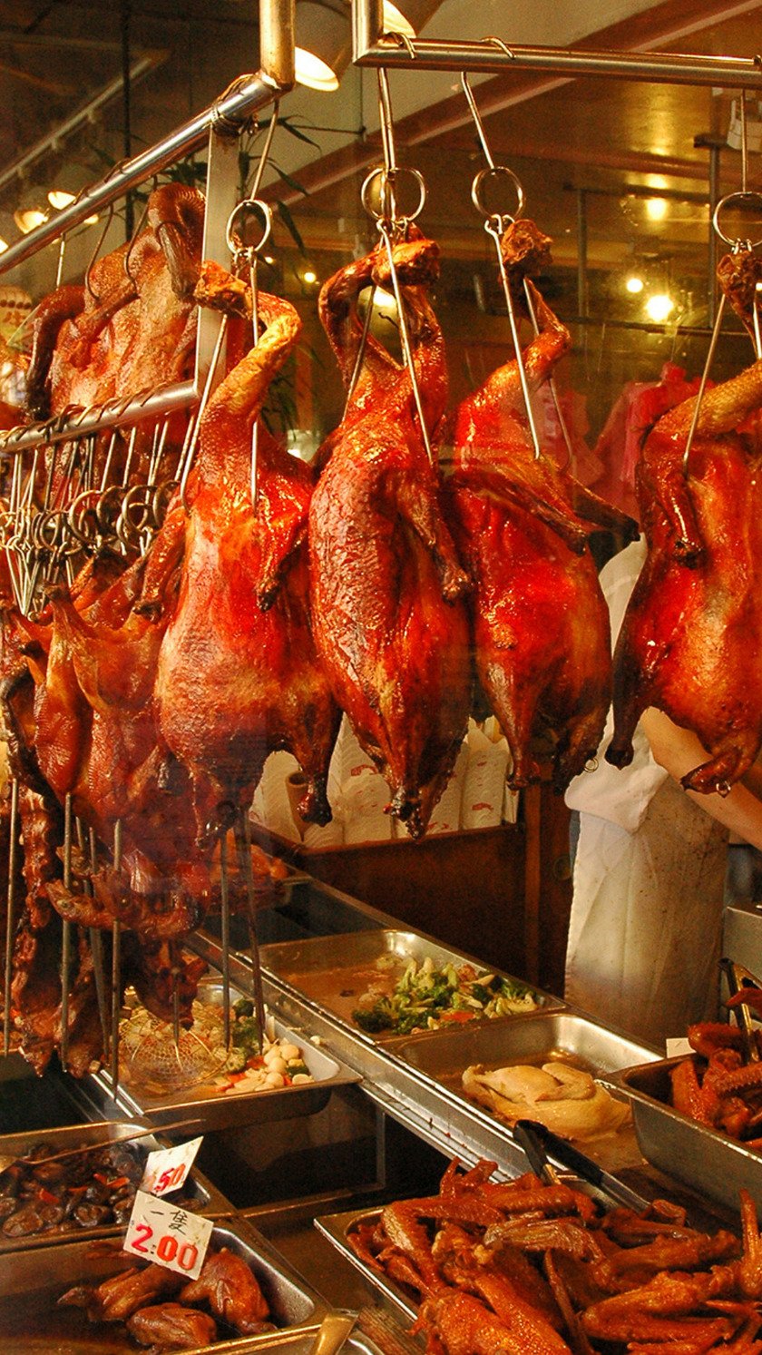 Món ăn hấp dẫn từ hương vị đến tính biểu diễn khiến thực khách không thể rời mắt