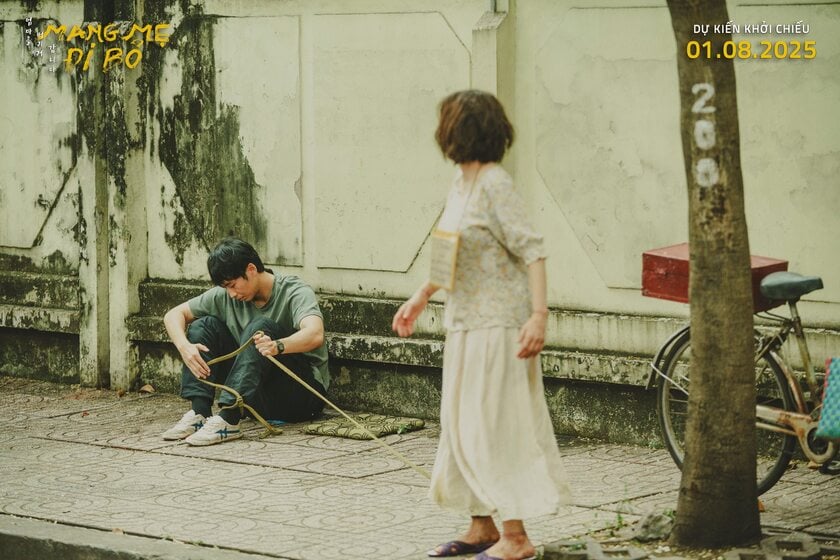 Cuối cùng, Hoan buộc phải đưa ra quyết định đau lòng: mang mẹ đi “bỏ” cho người anh trai ở Hàn Quốc, người mà Hoan chưa từng một lần gặp mặt