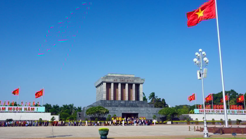 Cùng với đó, người lao động được nghỉ tối đa 4 ngày, tạo điều kiện thuận lợi cho việc sắp xếp lịch trình du lịch, về quê hoặc tham gia sự kiện lịch sử mang tầm quốc gia