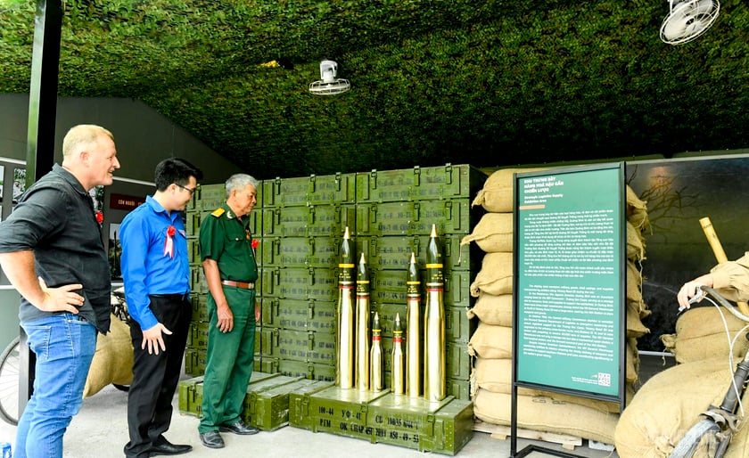 Khu du lịch “Đường Trường Sơn huyền thoại - Hang Chỉ Huy”