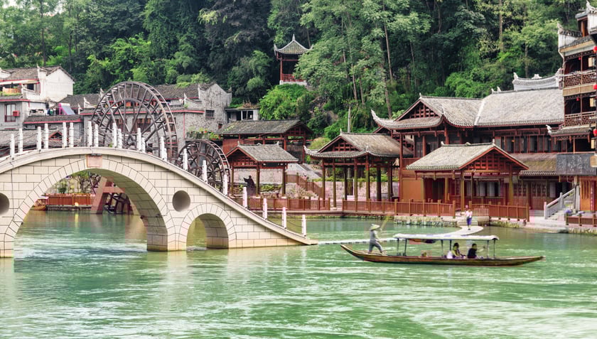 Theo Cục Quản lý xuất nhập cảnh Trung Quốc cho biết nỗ lực mở rộng chính sách miễn thị thực của nước này đã tiếp tục phát huy hiệu quả rõ rệt trong nửa đầu năm 2025