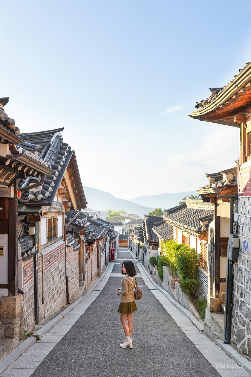 Bukchon Hanok Village – ngôi làng cổ nằm lặng lẽ giữa trung tâm thành phố