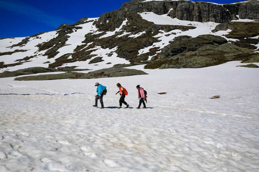 Cung đường trekking đến Lưỡi Quỷ tuy không quá khó nhưng vẫn đòi hỏi sức bền và thể lực để vượt qua quãng đường dài hơn 20 km