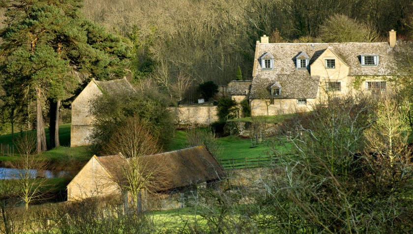 Cotswolds là cụm những ngôi làng đẹp nhất nước Anh, bình yên và thơ mộng như hiện ra từ chuyện cổ tích