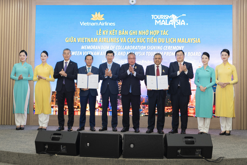Buổi lễ diễn ra tại trụ sở Vietnam Airlines tại Hà Nội, đánh dấu cột mốc quan trọng trong việc tăng cường hợp tác song phương về lĩnh vực du lịch và hàng không