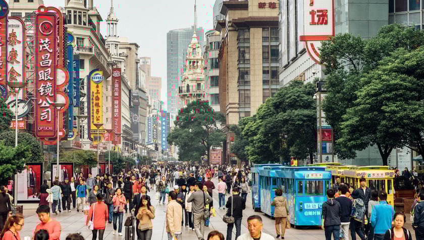 Xu hướng này biến các thành phố và điểm tham quan trở nên sôi động sau hoàng hôn