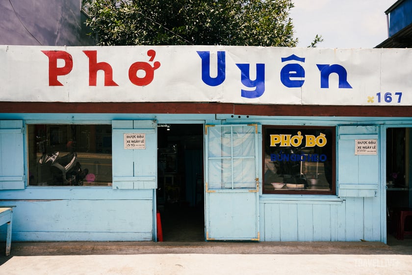 Quán Phở Uyên mang cảm giác của một Đà Lạt xưa cũ