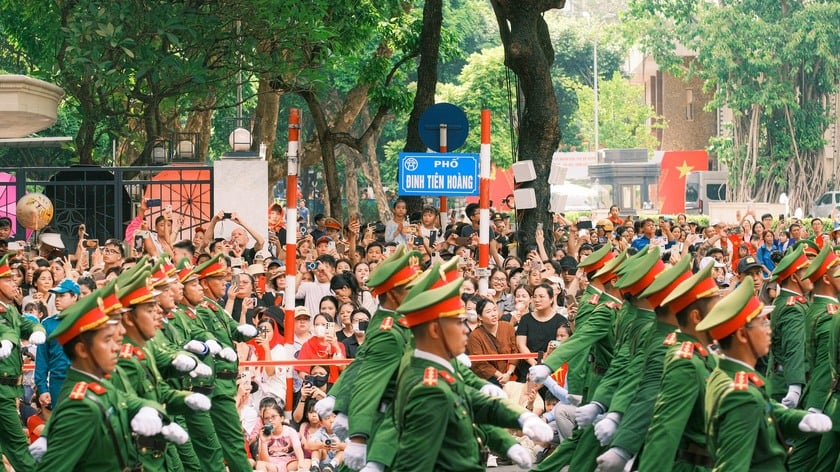 Lượng du khách lớn đổ về khiến nhiều khách sạn tại trung tâm TP Hà Nội