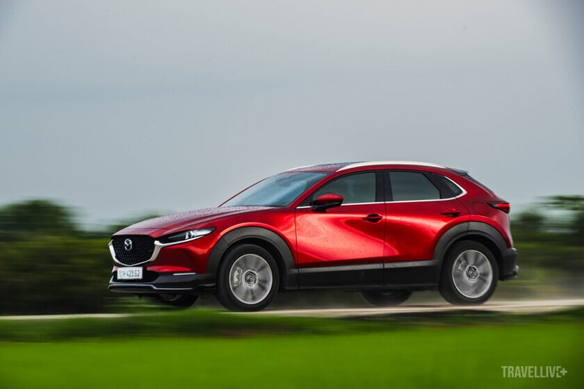 Mazda CX-30 được trang bị nhiều công nghệ hiện đại mang đến hành trình an toàn cho người sử dụng